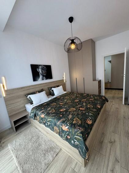 Apartament cu 2 camere decomandat, mobilat în Torontalului