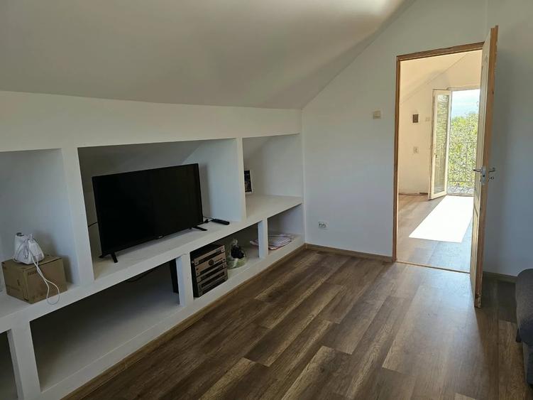 Casă individuală cu 4 camere cu Teren 1000 Mp în Central