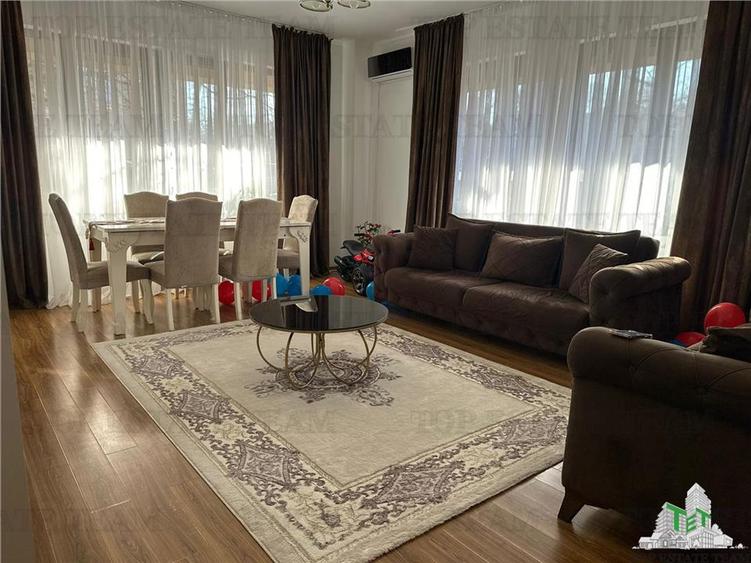 Apartament cu 3 camere semidecomandat în Bucureștii Noi