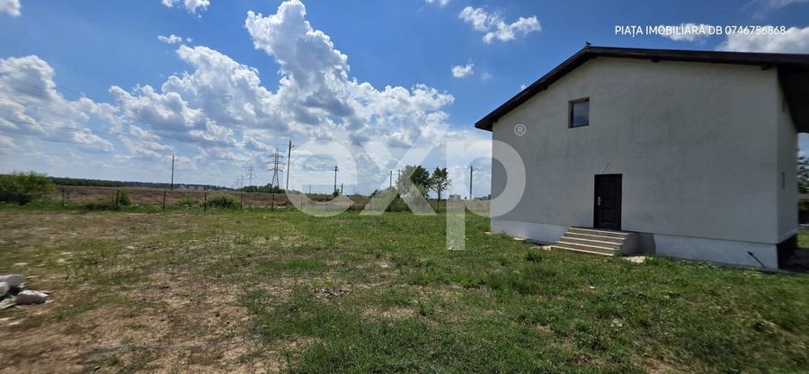 Casă individuală cu 7 camere cu Teren 2000 Mp în Colacu