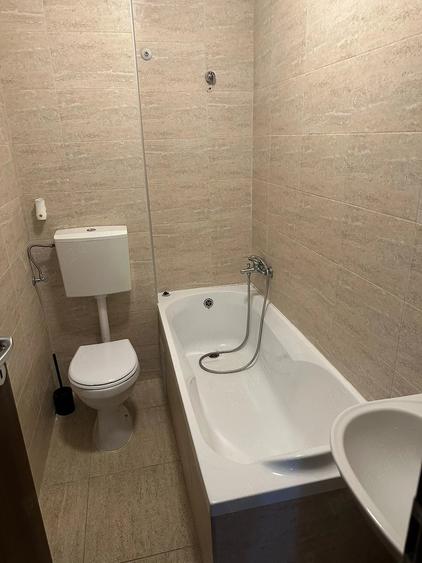 Apartament cu 2 camere semidecomandat în Turnișor