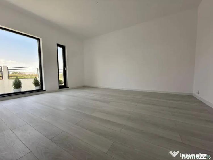Casă cu 5 camere cu Teren 301 Mp în Central
