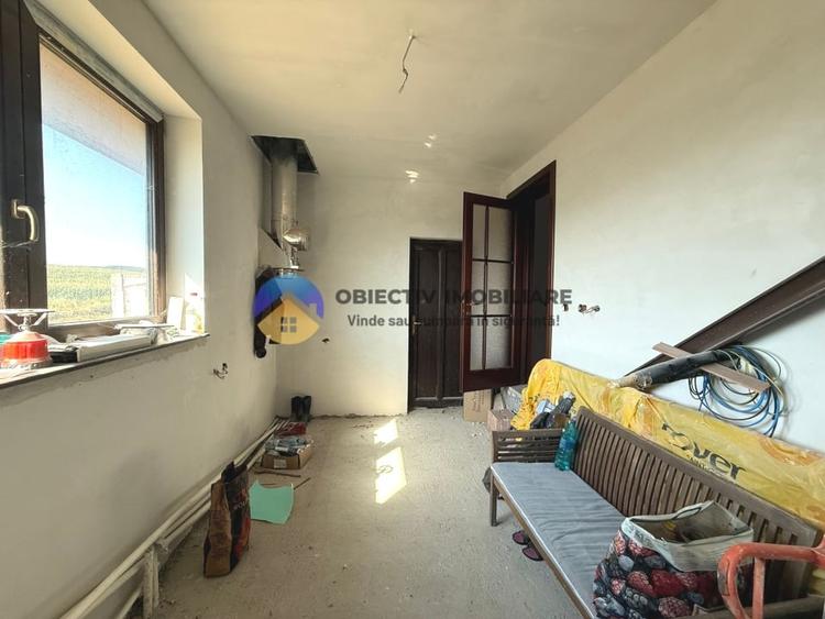 Casă individuală cu 5 camere cu Teren 2000 Mp în Gârcina
