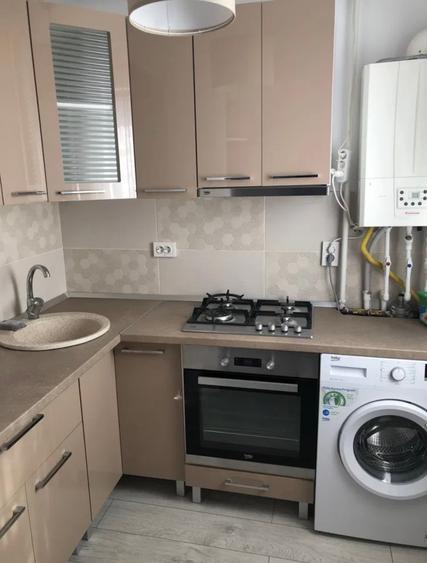 Apartament cu 2 camere semidecomandat în Dristor