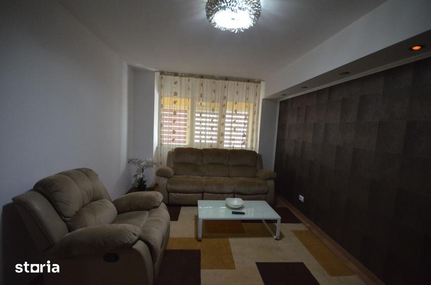 Apartament cu 3 camere decomandat în Pantelimon