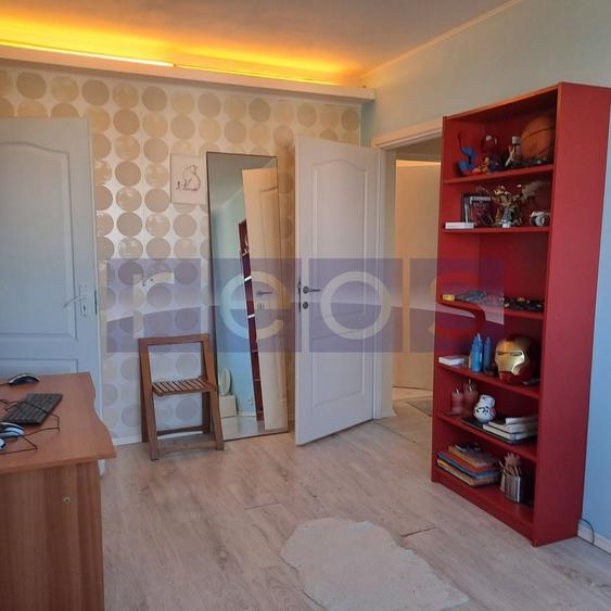 Apartament cu 3 camere, mobilat în Compozitorilor