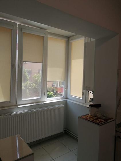 Apartament cu 3 camere decomandat, mobilat în Girocului