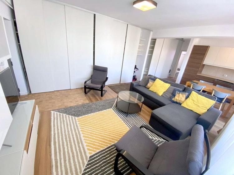Apartament cu 2 camere semidecomandat, mobilat în Bună Ziua