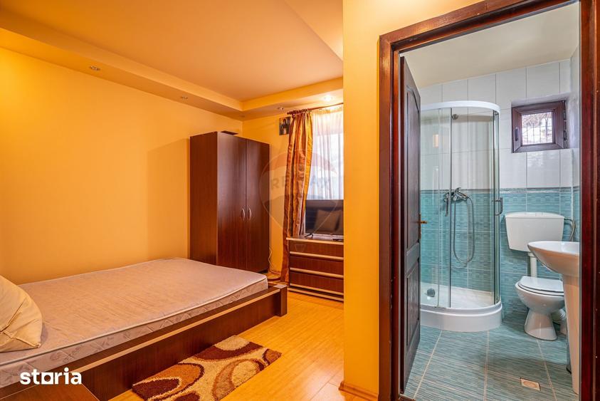 Casă cu 6 camere cu Teren 350 Mp în Central