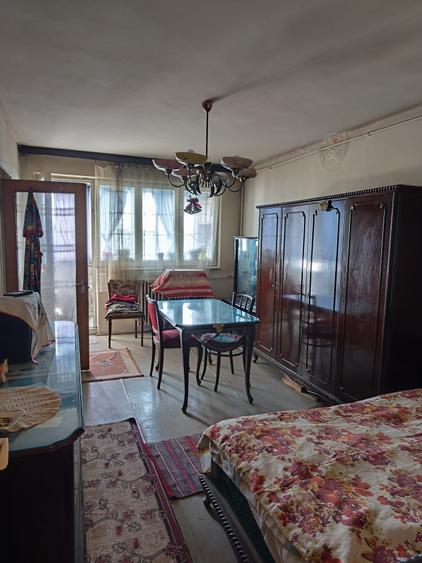 Apartament cu 3 camere circular în Drumul Taberei