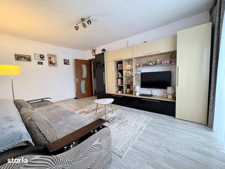 Apartament cu 2 camere decomandat în Energiei
