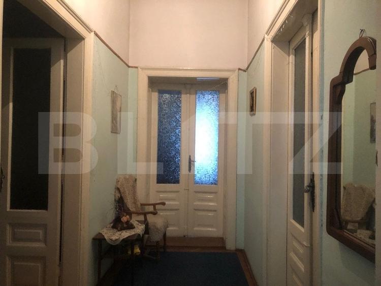 Casă individuală cu 4 camere cu Canalizare în Central
