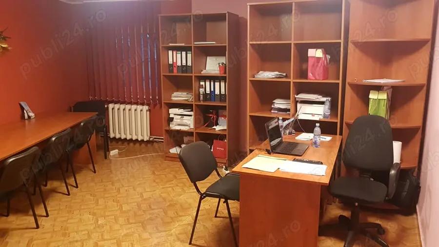 Spațiu comercial, de 22 mp, în Central