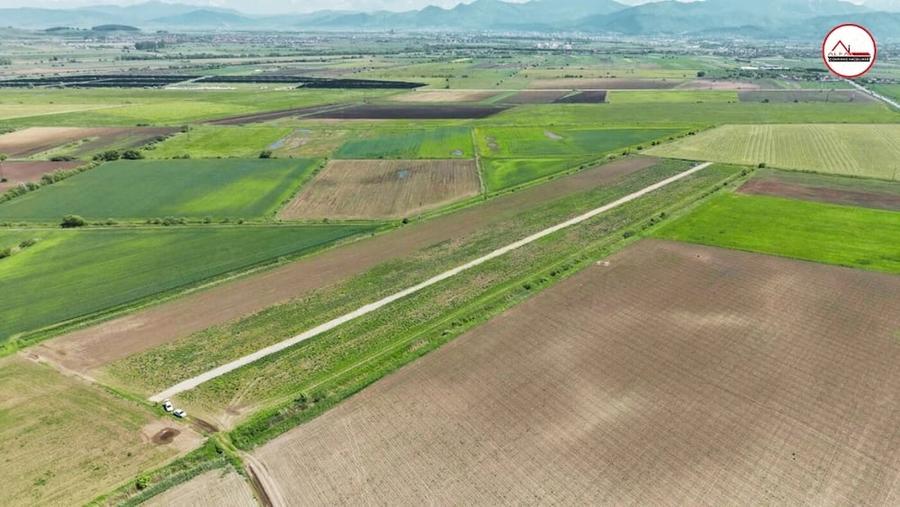 Teren de 500 mp, în Stupini
