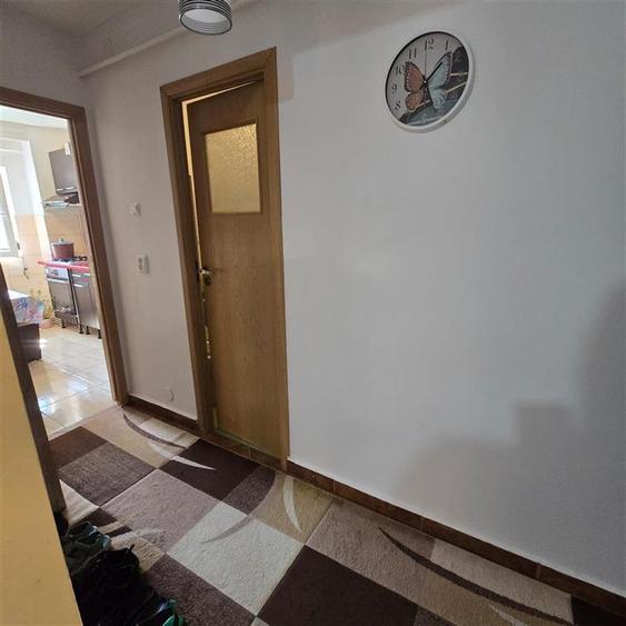 Apartament cu 2 camere decomandat în Dacia