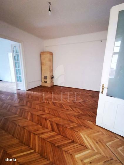 Apartament cu 4 camere în Central
