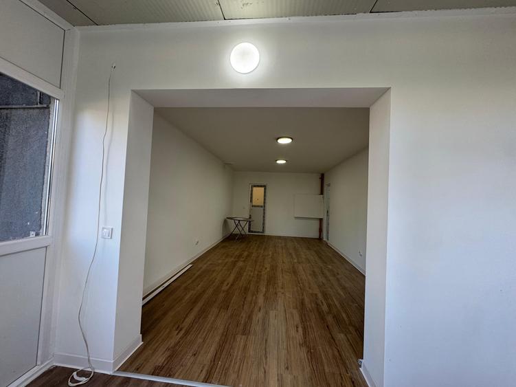 Spațiu comercial, de 30 mp, în Nicolina