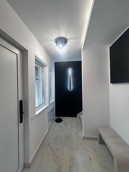 Duplex cu 4 camere cu Canalizare în Florești