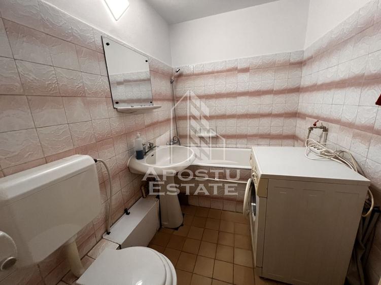 Apartament cu 3 camere decomandat în Soarelui