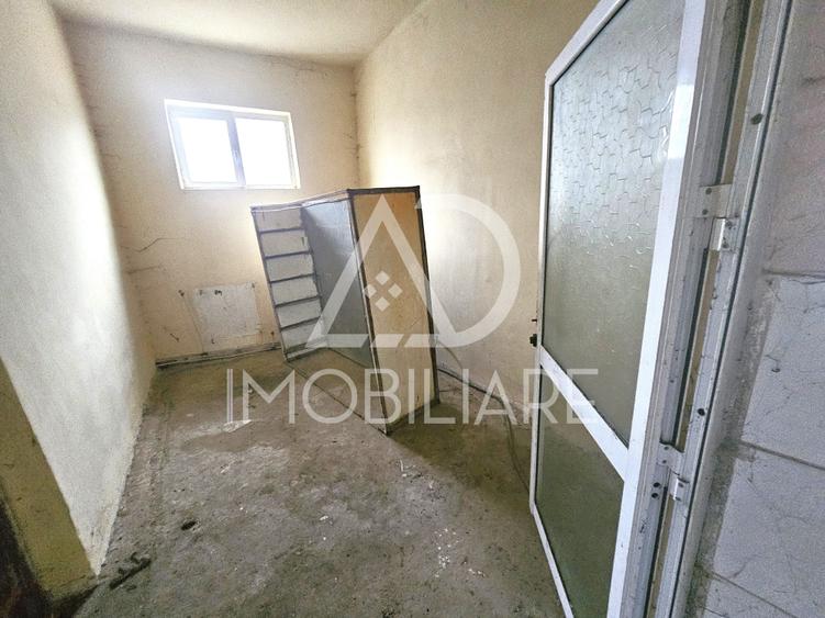 Spațiu industrial, de 214 mp, în Arcani