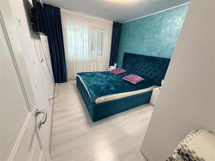 Apartament cu 2 camere decomandat în Aeroport