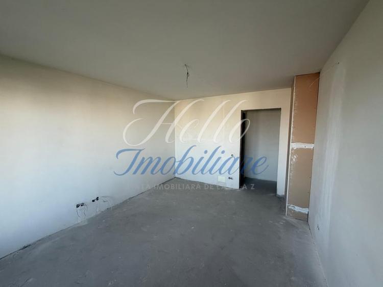 Penthouse cu 3 camere decomandat în Zorilor