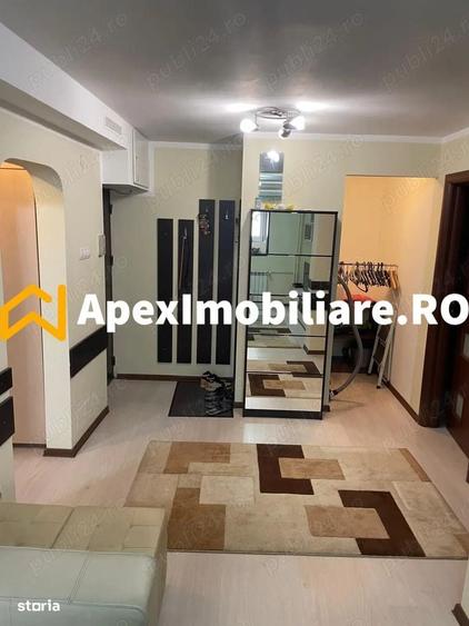 Apartament cu 4 camere decomandat în Central