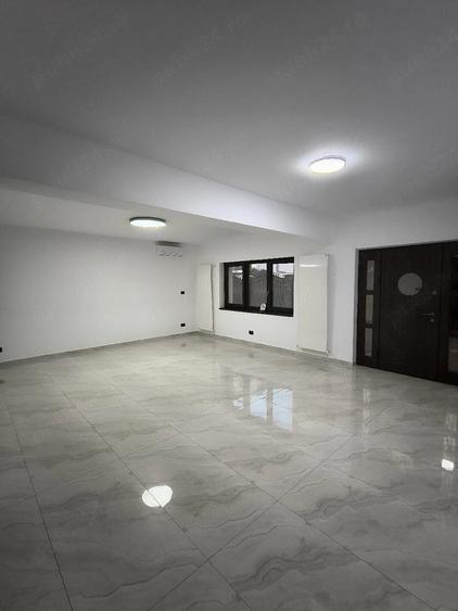 Casă cu 5 camere cu Teren 365 Mp în Central