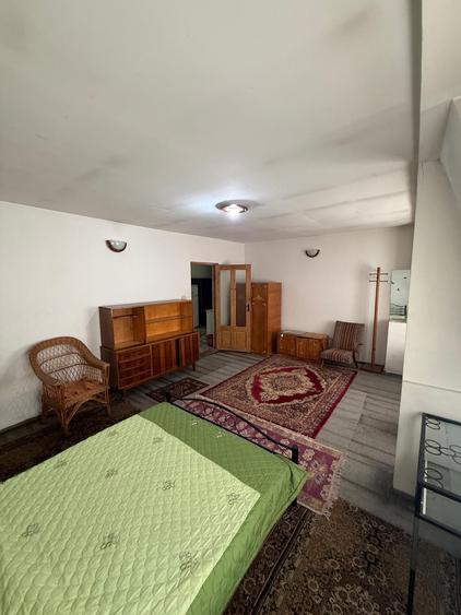 Apartament cu 3 camere decomandat în Păcurari
