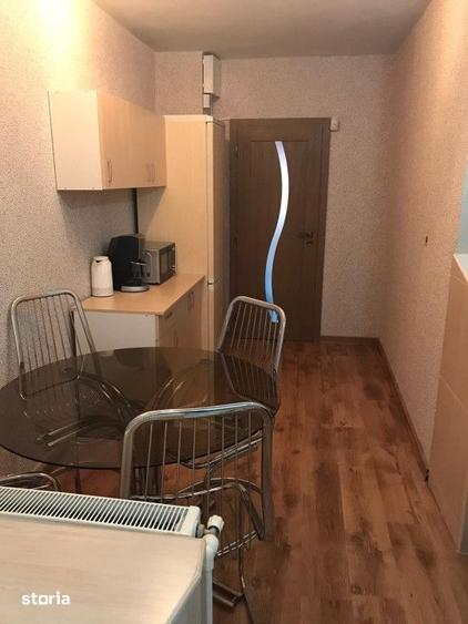 Apartament cu 3 camere decomandat, mobilat în Delfinariu