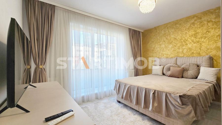 Apartament cu 3 camere decomandat, mobilat în Tractorul