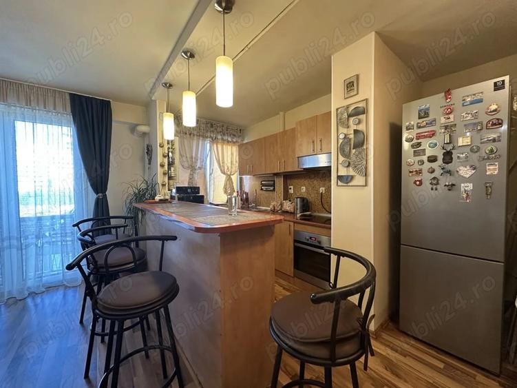 Apartament cu 3 camere decomandat în Ultracentral