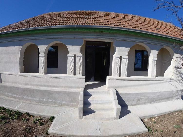Casă cu 4 camere în Ciorani