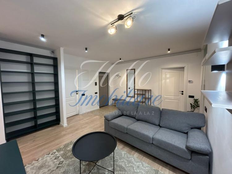 Apartament cu 3 camere decomandat, mobilat în Florești