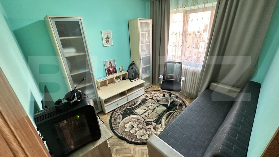Apartament cu 3 camere semidecomandat, mobilat în Orăștie