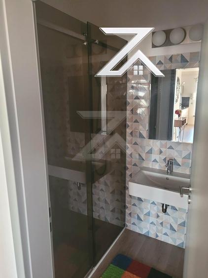 Apartament cu 3 camere decomandat, mobilat în Calea Severinului