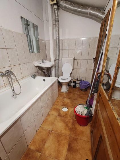 Apartament cu 3 camere decomandat în Hala Centrală