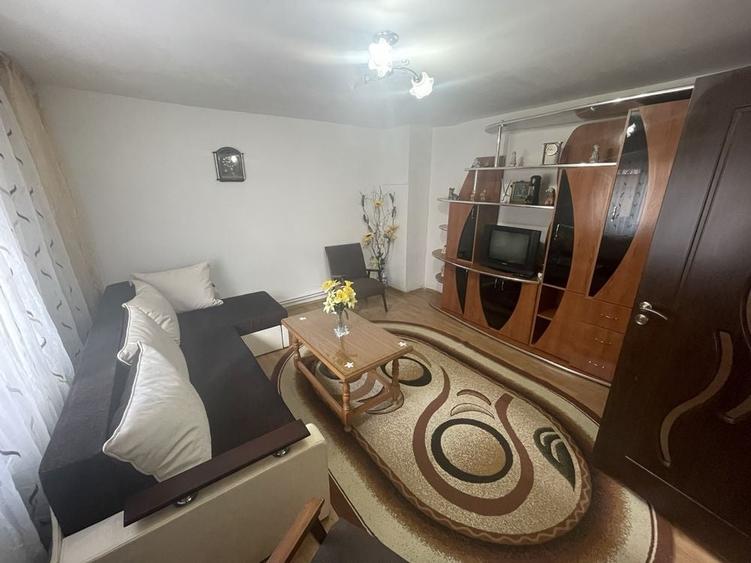 Casă cu 2 camere cu Teren 100 Mp în Central