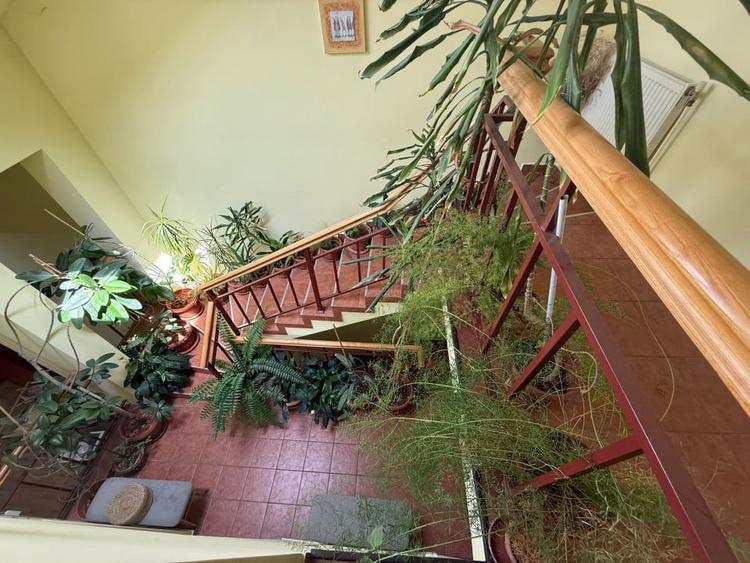 Casă individuală cu 6 camere cu Canalizare în Fratelia