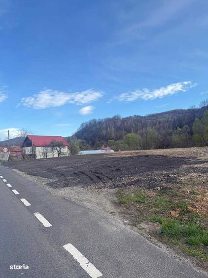 Teren de 1589 mp, în Baru