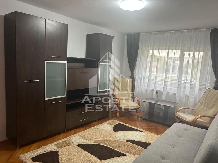 Apartament cu 2 camere decomandat în Lipovei