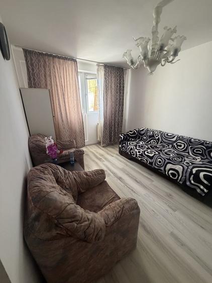 Apartament cu 2 camere decomandat, mobilat în Brâncoveanu