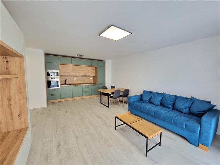 Apartament cu 2 camere decomandat, mobilat în Mărăști