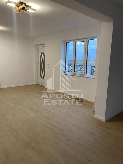 Duplex cu 4 camere cu Canalizare în Bucovăț (Remetea Mare)
