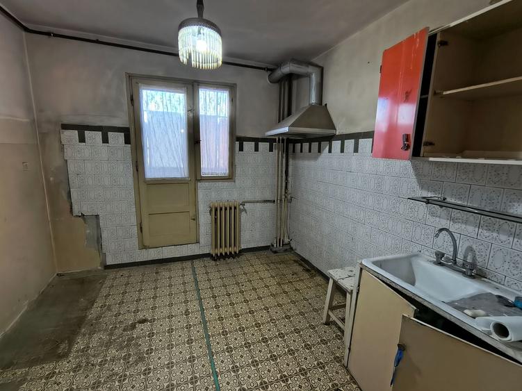Apartament 3 camere semidecomandat Berceni - 6