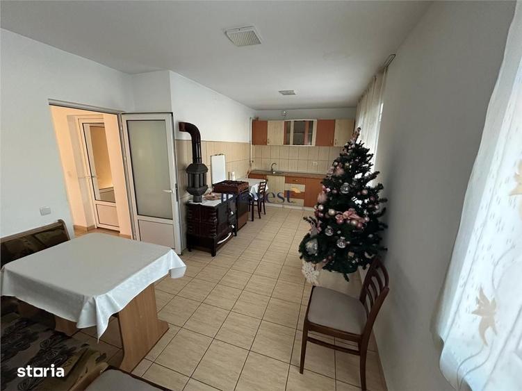 Casă cu 4 camere cu Teren 1875 Mp în Central