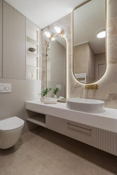 Apartament cu 4 camere decomandat în Nufărul