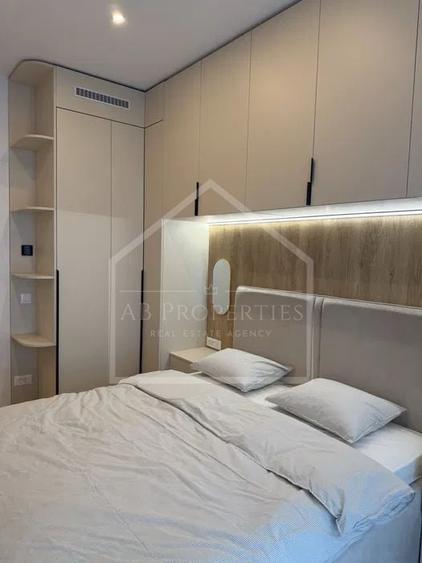 Apartament cu 2 camere semidecomandat, mobilat în Barbu Văcărescu