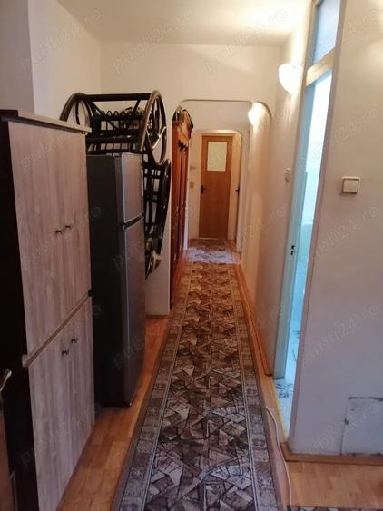 Apartament cu 3 camere decomandat în Central