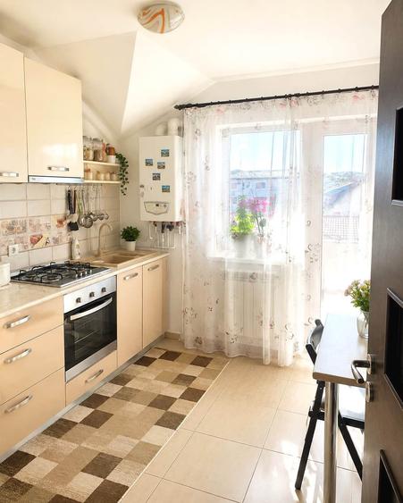 Apartament cu 3 camere decomandat în Valea Adâncă